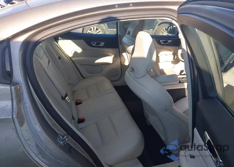 2019 Volvo S60 T5 Momentum from USA, damaged, VIN 7JR102FKXKG012175